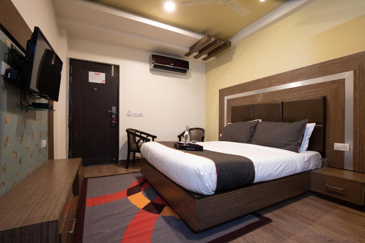 Oyo 79355 Collection O Hotel Adona Meenangadi 外观 照片